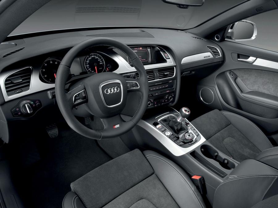 Торпедо Audi A4 1.8T S-Line Avant (B8, 8K) 2008 года  (фото 5 из 5)